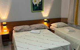 Hotel Tropicália próximo a 25 de março , Brás e Bom Retiro Com estacionamento conveniado ao lado do hotel